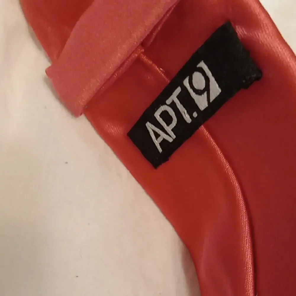 Apt 9 Men's Elegant Pink Satin Tie.